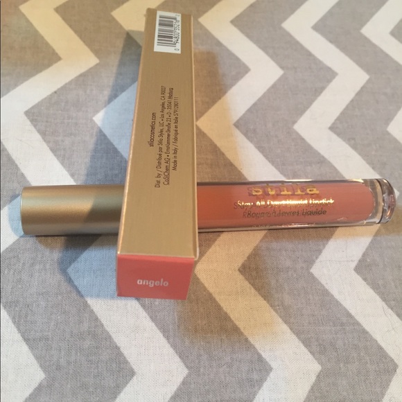 Stay all day😘 Liquid lip! - Picture 2 of 3